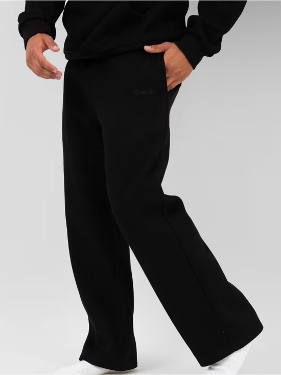 Comfrt Other - Men's Black Wide-Leg Sweatpants Signature Straight Leg Sweatpants
Onyx Black / S